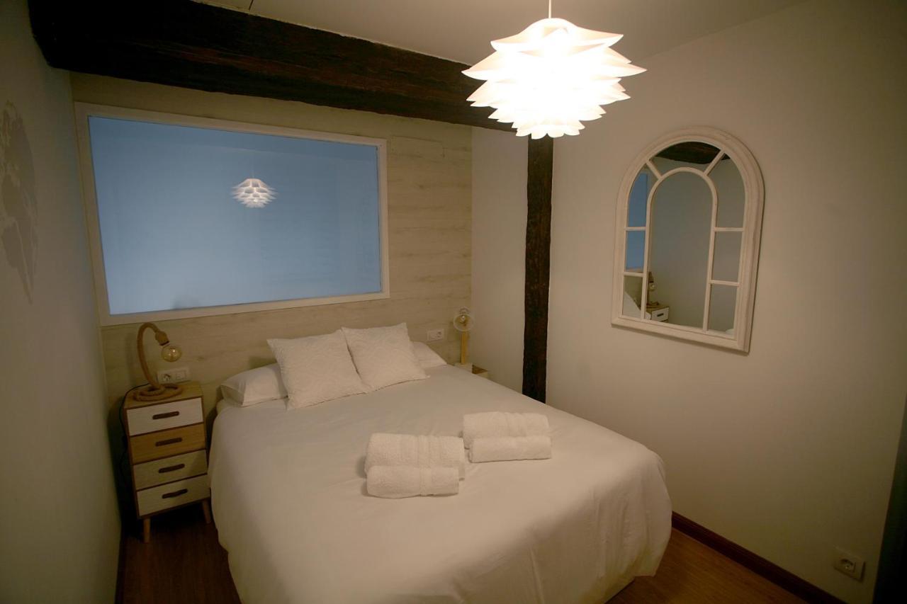 El Atico De La Catedral Apartment Logrono Luaran gambar
